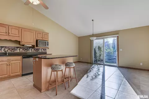 2709 Rutherford Trek Rd, Springfield, IL 62711 photo 12