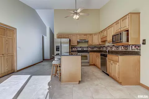 2709 Rutherford Trek Rd, Springfield, IL 62711 photo 8