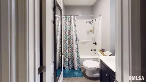 15 Hedge Dr, Springfield, IL 62702 photo 5
