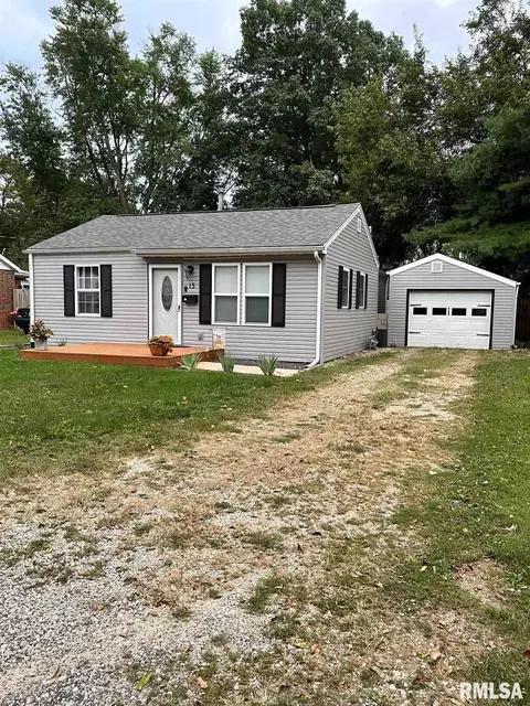 15 Hedge Dr, Springfield, IL 62702 photo 1