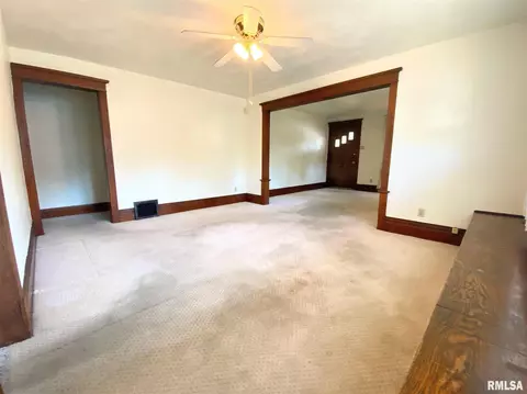 721 S Park Ave, Springfield, IL 62704 photo 14