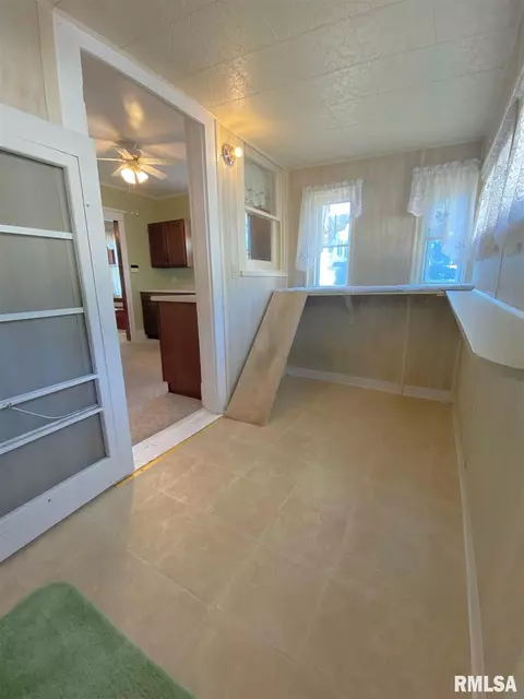 721 S Park Ave, Springfield, IL 62704 photo 22