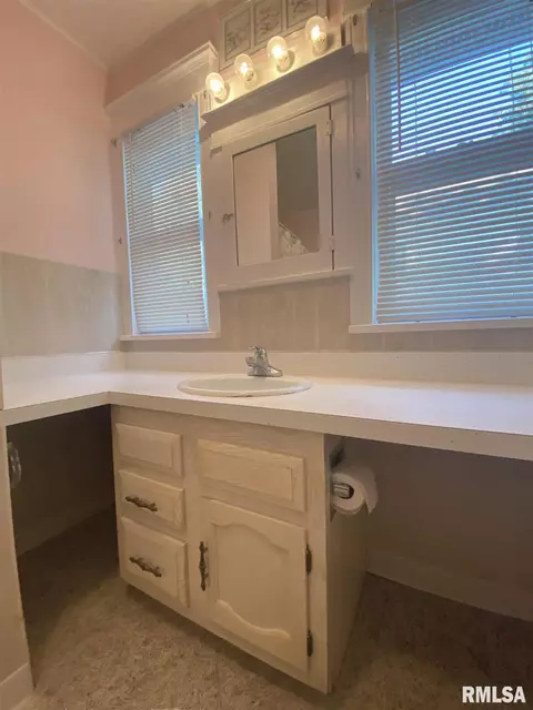 721 S Park Ave, Springfield, IL 62704 photo 32