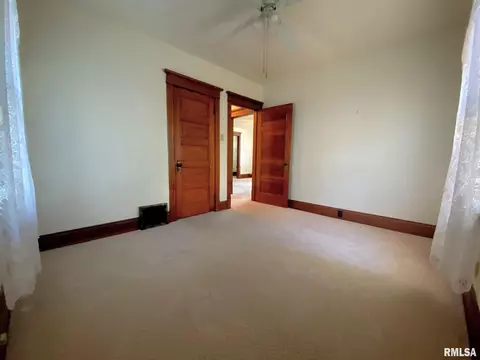 721 S Park Ave, Springfield, IL 62704 photo 27