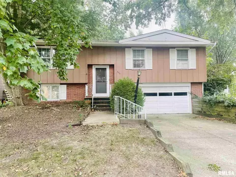 606 Witherspoon Dr, Springfield, IL 62704 photo 1