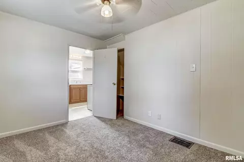 818 W Calhoun Ave, Springfield, IL 62702 photo 12