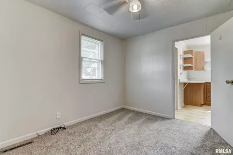 818 W Calhoun Ave, Springfield, IL 62702 photo 11