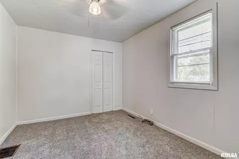 818 W Calhoun Ave, Springfield, IL 62702 photo 13