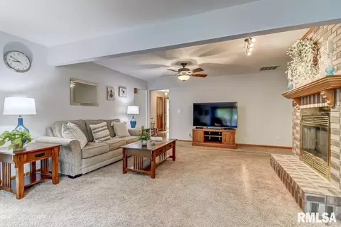 10 Apache Dr, Springfield, IL 62711 photo 19