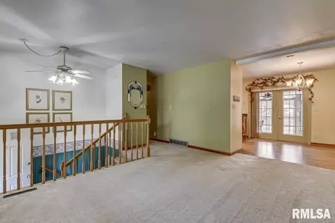 2208 Kaskaskia Dr, Springfield, IL 62702 photo 5