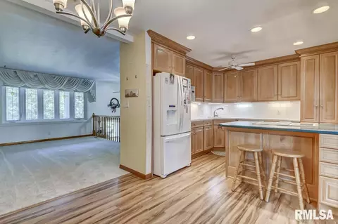 2208 Kaskaskia Dr, Springfield, IL 62702 photo 11