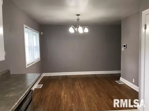 3325 S 4th St, Springfield, IL 62703 photo 7
