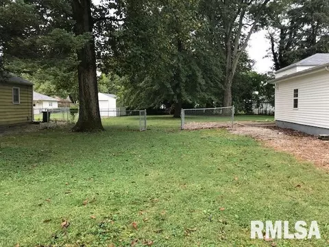 3325 S 4th St, Springfield, IL 62703 photo 2