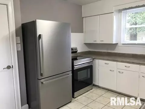 3325 S 4th St, Springfield, IL 62703 photo 5