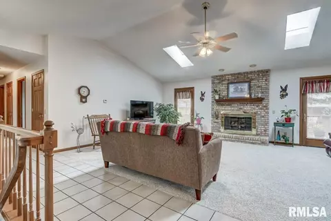 2001 Carrington Ct, Springfield, IL 62704 photo 6
