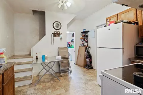 1126 W Calhoun Ave, Springfield, IL 62702 photo 8