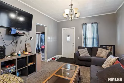 1126 W Calhoun Ave, Springfield, IL 62702 photo 5