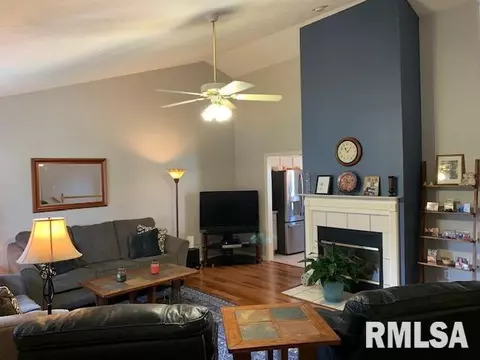 2409 Gander Rd, Springfield, IL 62711 photo 2