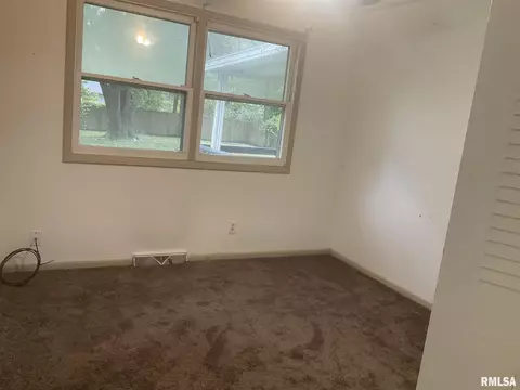 2616 E Lawrence Rd, Springfield, IL 62703 photo 12