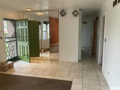 2616 E Lawrence Rd, Springfield, IL 62703 photo 9