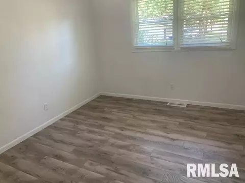 100 Windsor Rd, Springfield, IL 62702 photo 19