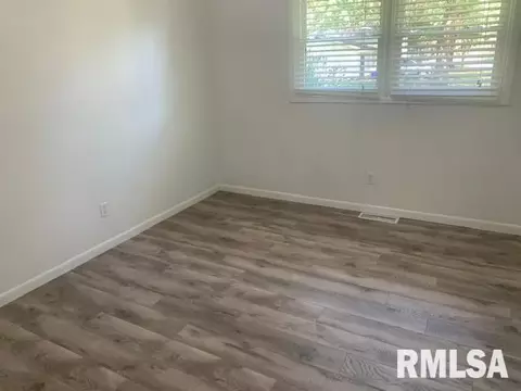 100 Windsor Rd, Springfield, IL 62702 photo 18