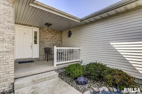 3636 Birkdale Dr, Springfield, IL 62712 photo 2