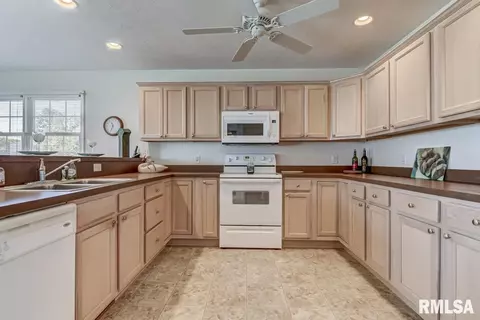 3636 Birkdale Dr, Springfield, IL 62712 photo 13