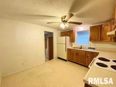 3235 Neptune Ave, Springfield, IL 62707 photo 11
