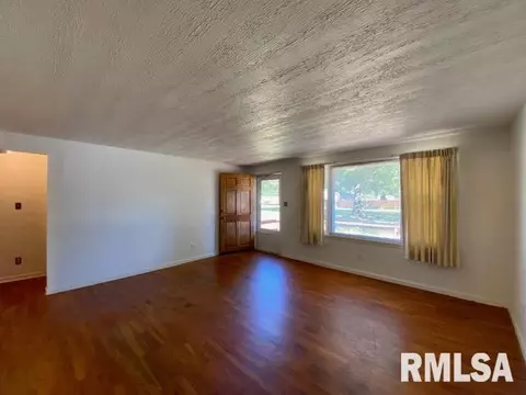 3235 Neptune Ave, Springfield, IL 62707 photo 5