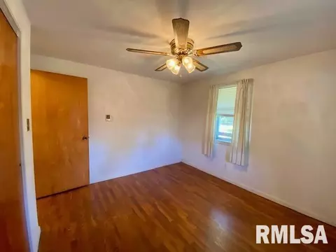 3235 Neptune Ave, Springfield, IL 62707 photo 10