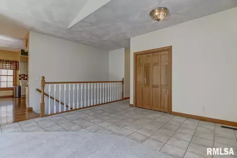 8 Chimney View Ln, Springfield, IL 62707 photo 8