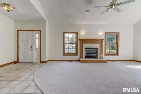 8 Chimney View Ln, Springfield, IL 62707 photo 5