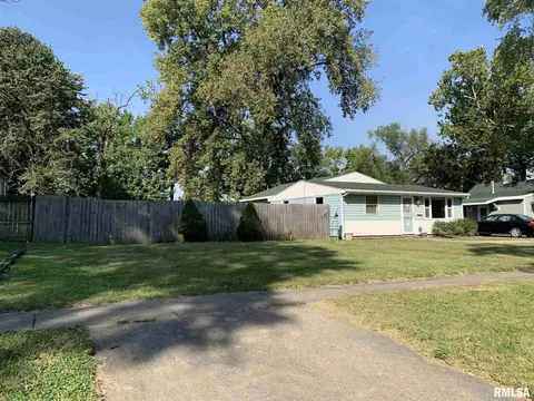 809 Indiana Ave, Springfield, IL 62702 photo 4