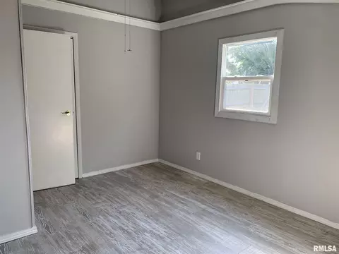 809 Indiana Ave, Springfield, IL 62702 photo 29