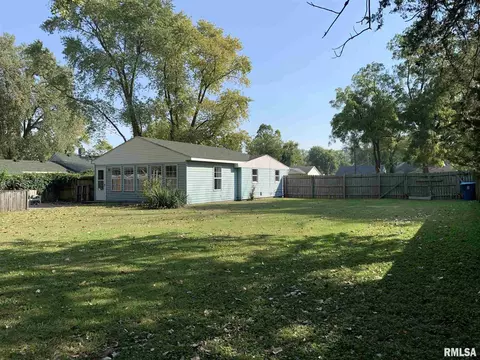 809 Indiana Ave, Springfield, IL 62702 photo 9
