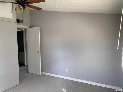 809 Indiana Ave, Springfield, IL 62702 photo 26