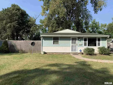 809 Indiana Ave, Springfield, IL 62702 photo 2