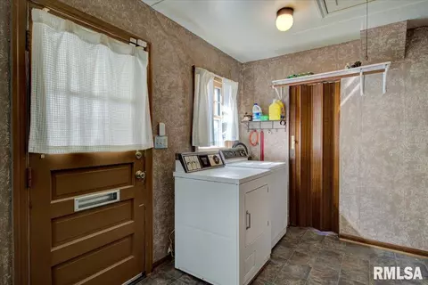 2225 S 1st St, Springfield, IL 62704 photo 22