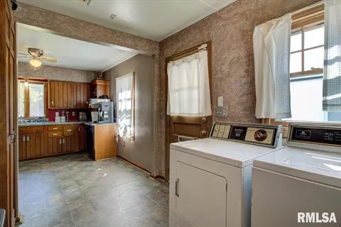 2225 S 1st St, Springfield, IL 62704 photo 21