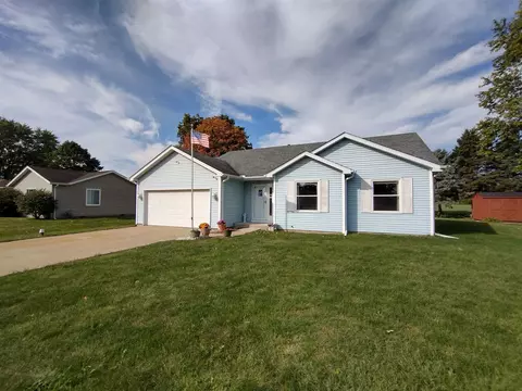 505 Rainbow Dr, Athens, IL 62613 photo 2