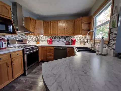 505 Rainbow Dr, Athens, IL 62613 photo 7