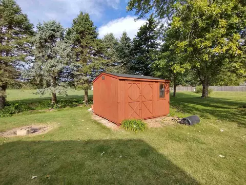 505 Rainbow Dr, Athens, IL 62613 photo 4