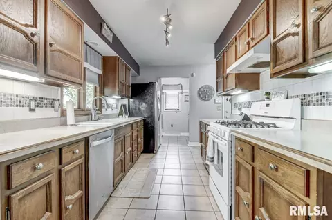 3141 Temple Dr, Springfield, IL 62704 photo 17