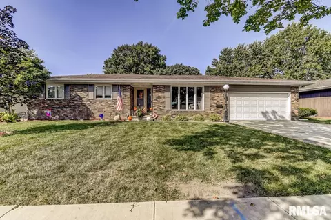 3141 Temple Dr, Springfield, IL 62704 photo 2