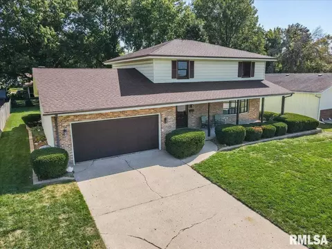 2916 Interlacken Dr, Springfield, IL 62704 photo 1