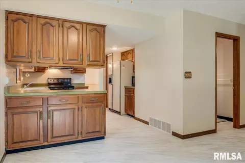 2916 Interlacken Dr, Springfield, IL 62704 photo 26