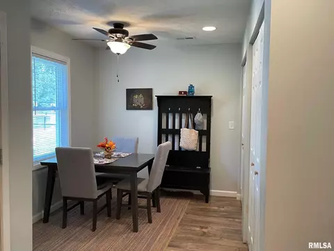1824 N 20th St, Springfield, IL 62702 photo 5