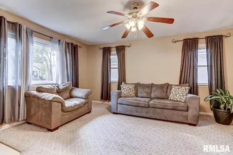 3205 S 1st St, Springfield, IL 62703 photo 5