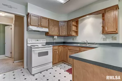 3205 S 1st St, Springfield, IL 62703 photo 7